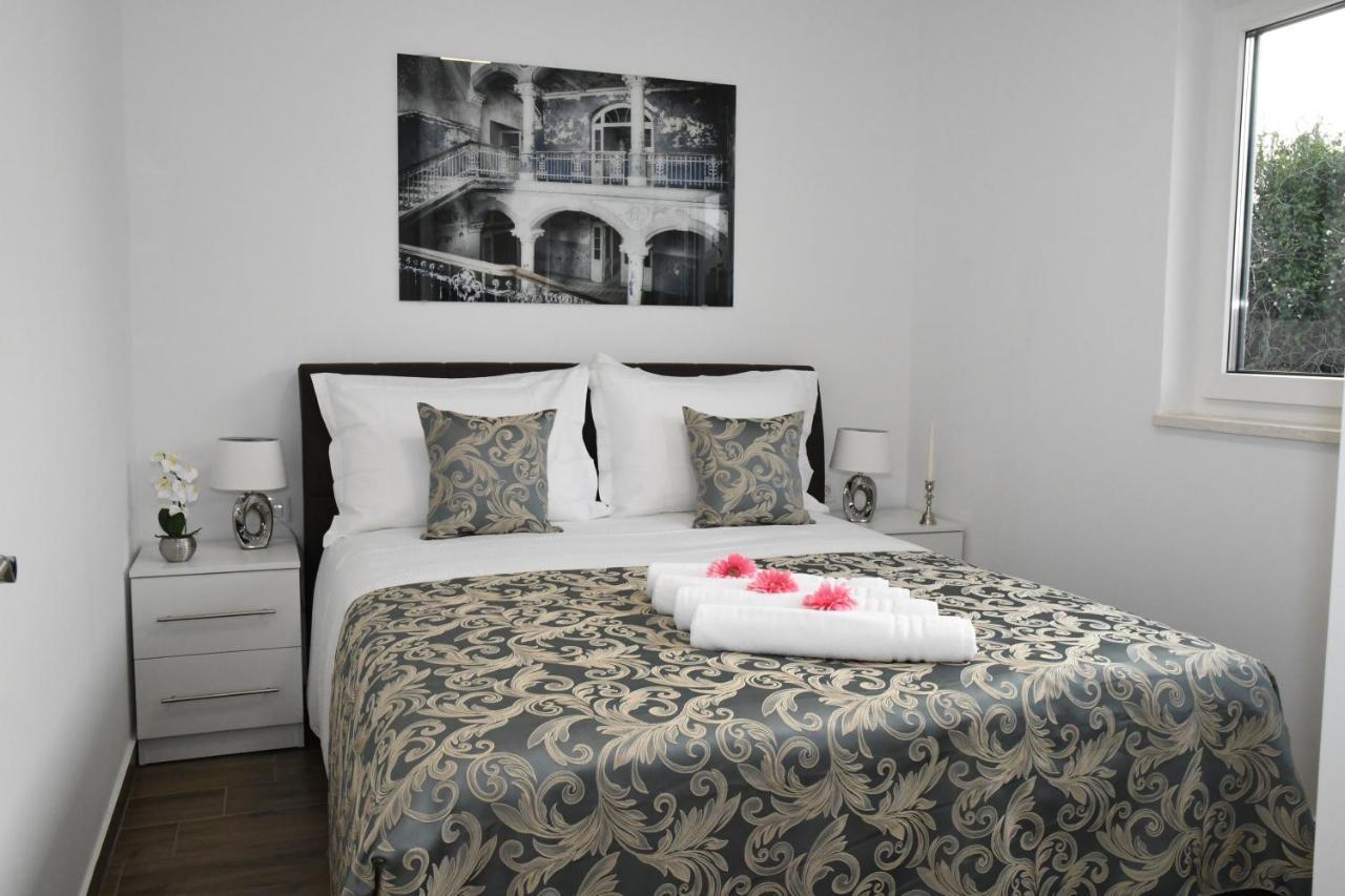 Holiday Luxury Resort Sundance Trogir Dış mekan fotoğraf